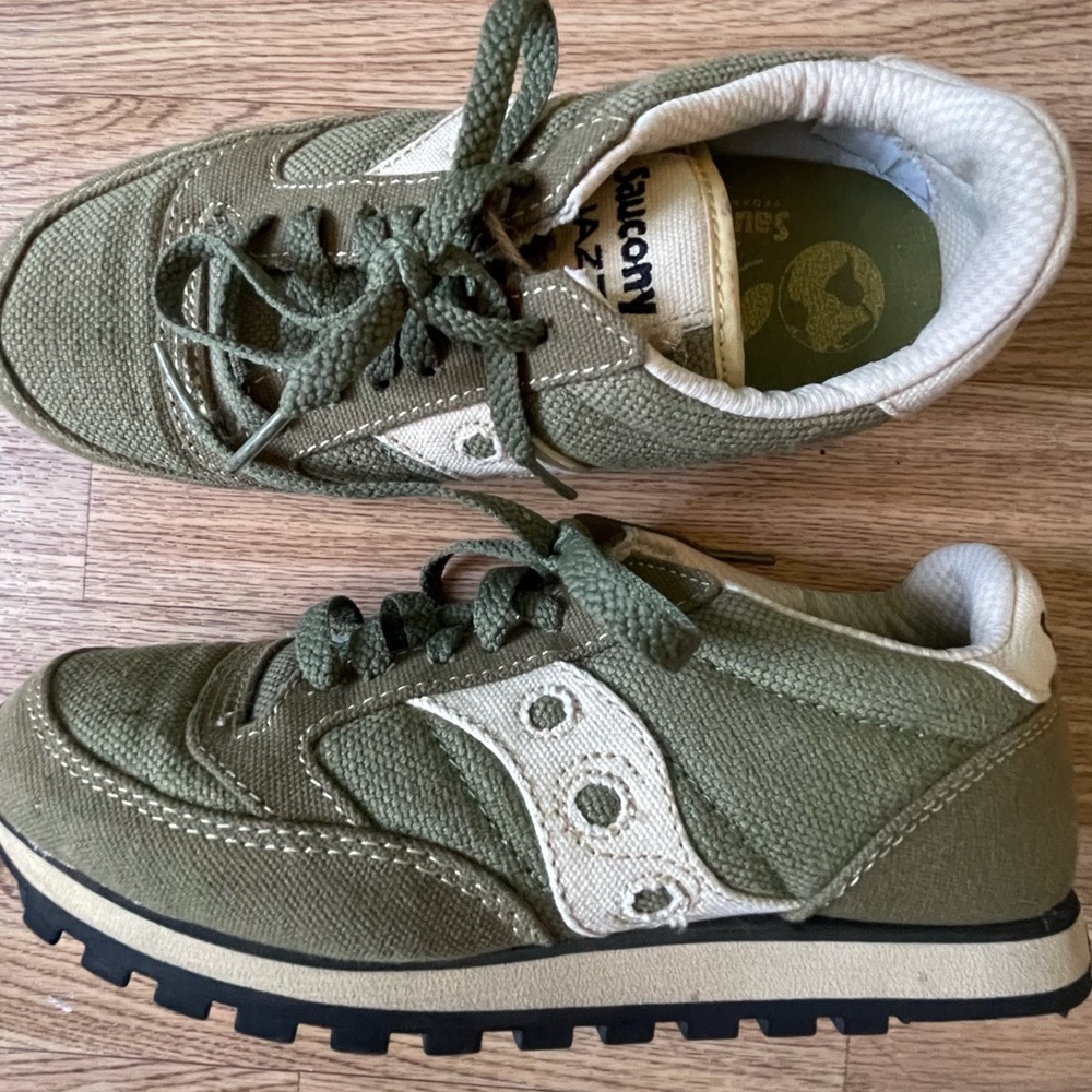 saucony jazz sneakers